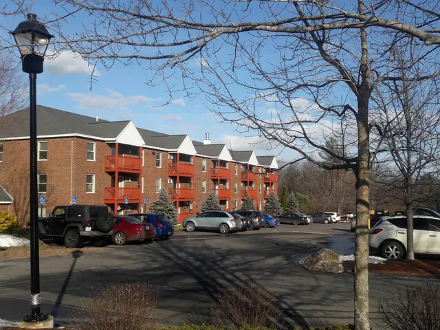 $1,996 | 99 Powers Street, Unit 147, Milford, NH 03055