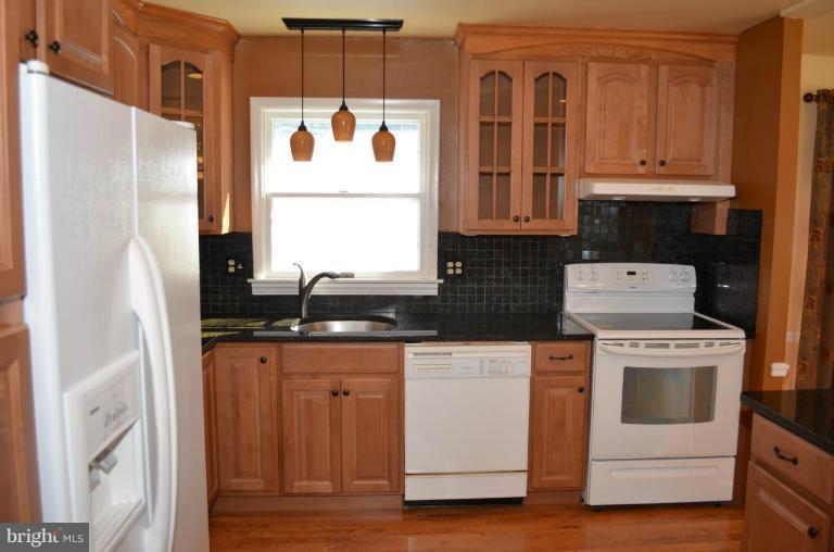23945 Stringtown Road Clarksburg, MD 20871 - Photo 13 of 20 Kitchen