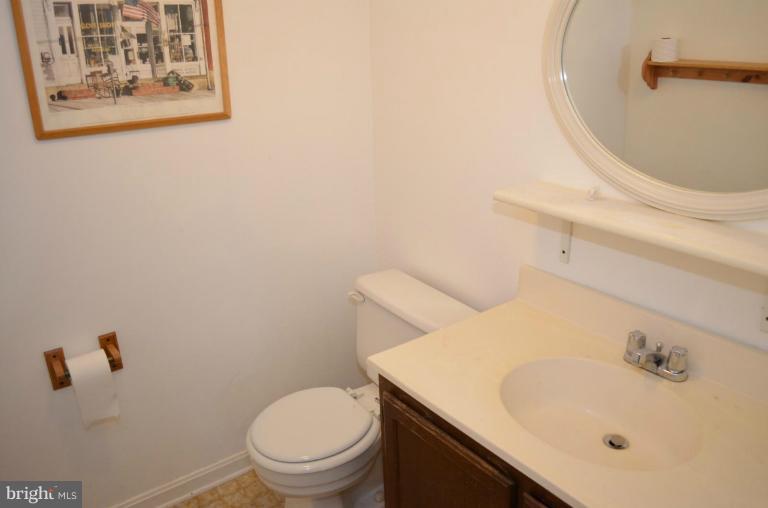 23945 Stringtown Road Clarksburg, MD 20871 - Photo 5 of 20 Bath