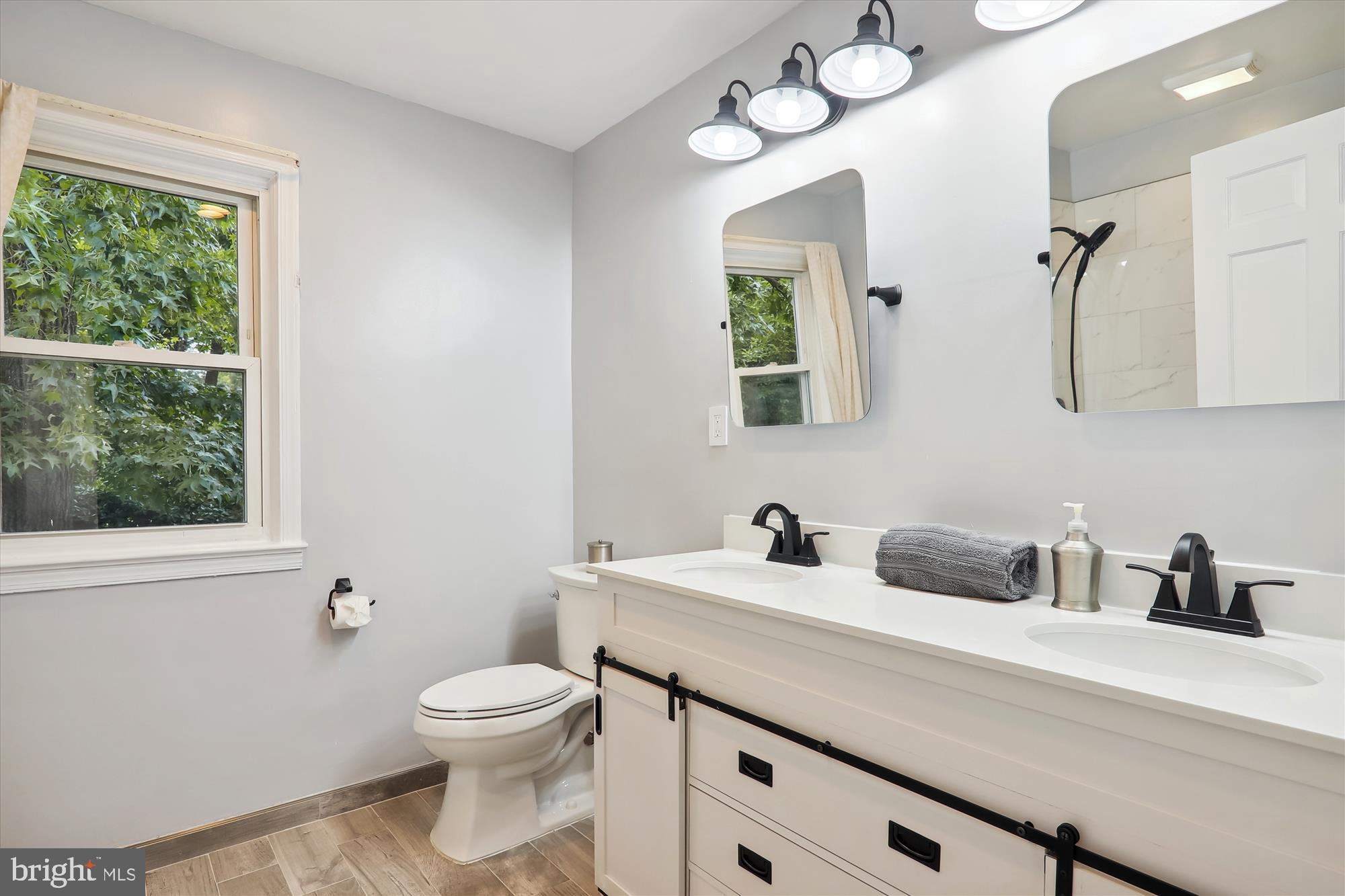 7400 Adelphi Road Hyattsville, MD 20783 - Photo 24 of 38 Main level newly renovated Hall Bath