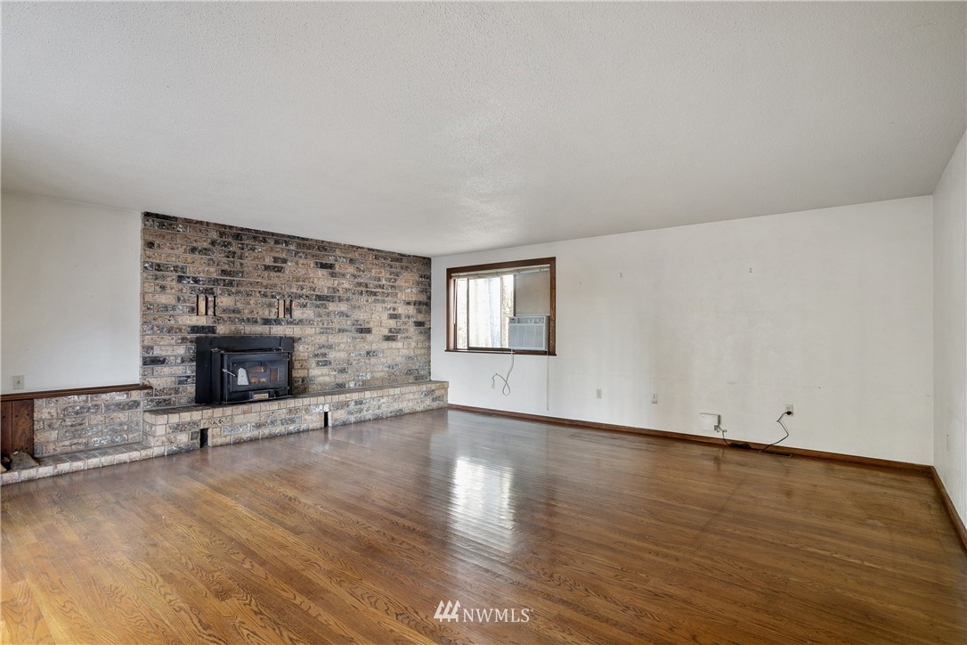 281 Southeast Taylor Road Shelton, WA 98584 - Photo 7 of 29 Gallery Image 7