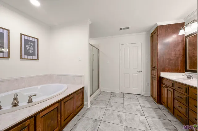 $269,900 | 2209 Live Oak Drive, Brusly, LA 70719