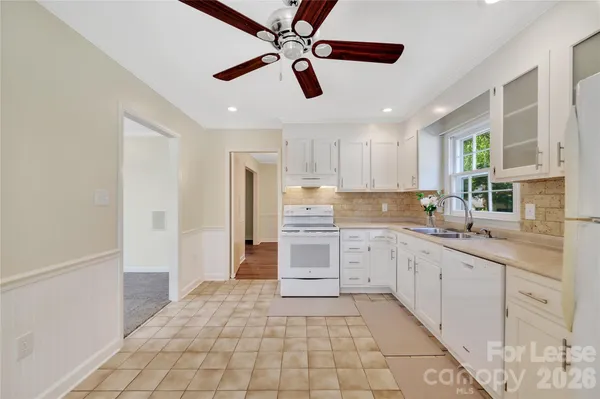 $2,100 | 901 Winter Wood Drive, Matthews, NC 28105
