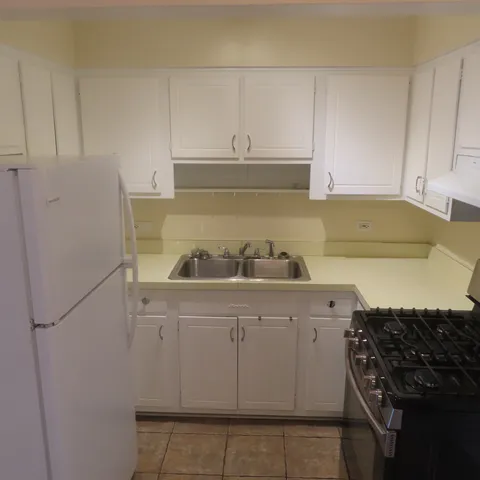 $1,450 | 7234 West North Avenue, Unit 1008, Elmwood Park, IL 60707