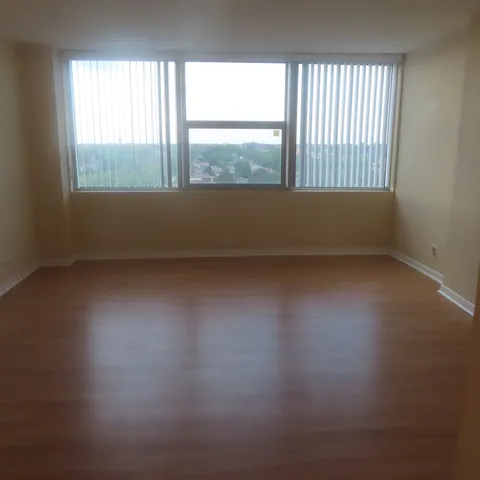 $1,450 | 7234 West North Avenue, Unit 1008, Elmwood Park, IL 60707