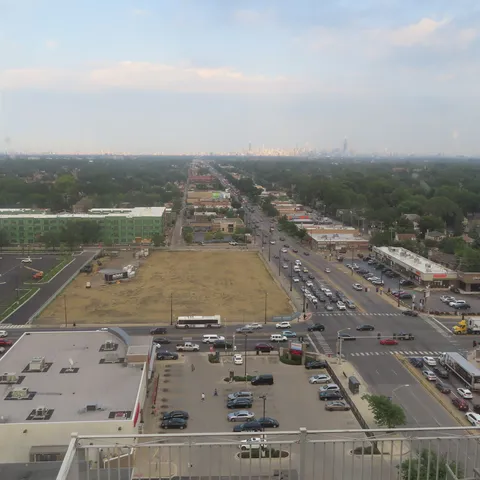 $1,450 | 7234 West North Avenue, Unit 1008, Elmwood Park, IL 60707