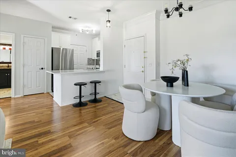 $345,000 | 1591 Spring Gate Dr., Unit 3406, McLean, VA 22102