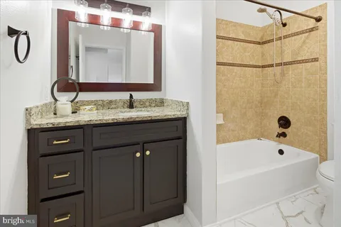 $345,000 | 1591 Spring Gate Dr., Unit 3406, McLean, VA 22102