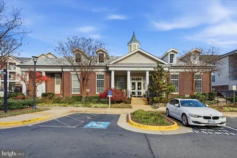 $345,000 | 1591 Spring Gate Dr., Unit 3406, McLean, VA 22102