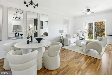 $345,000 | 1591 Spring Gate Dr., Unit 3406, McLean, VA 22102