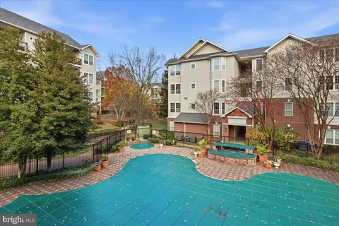 $345,000 | 1591 Spring Gate Dr., Unit 3406, McLean, VA 22102