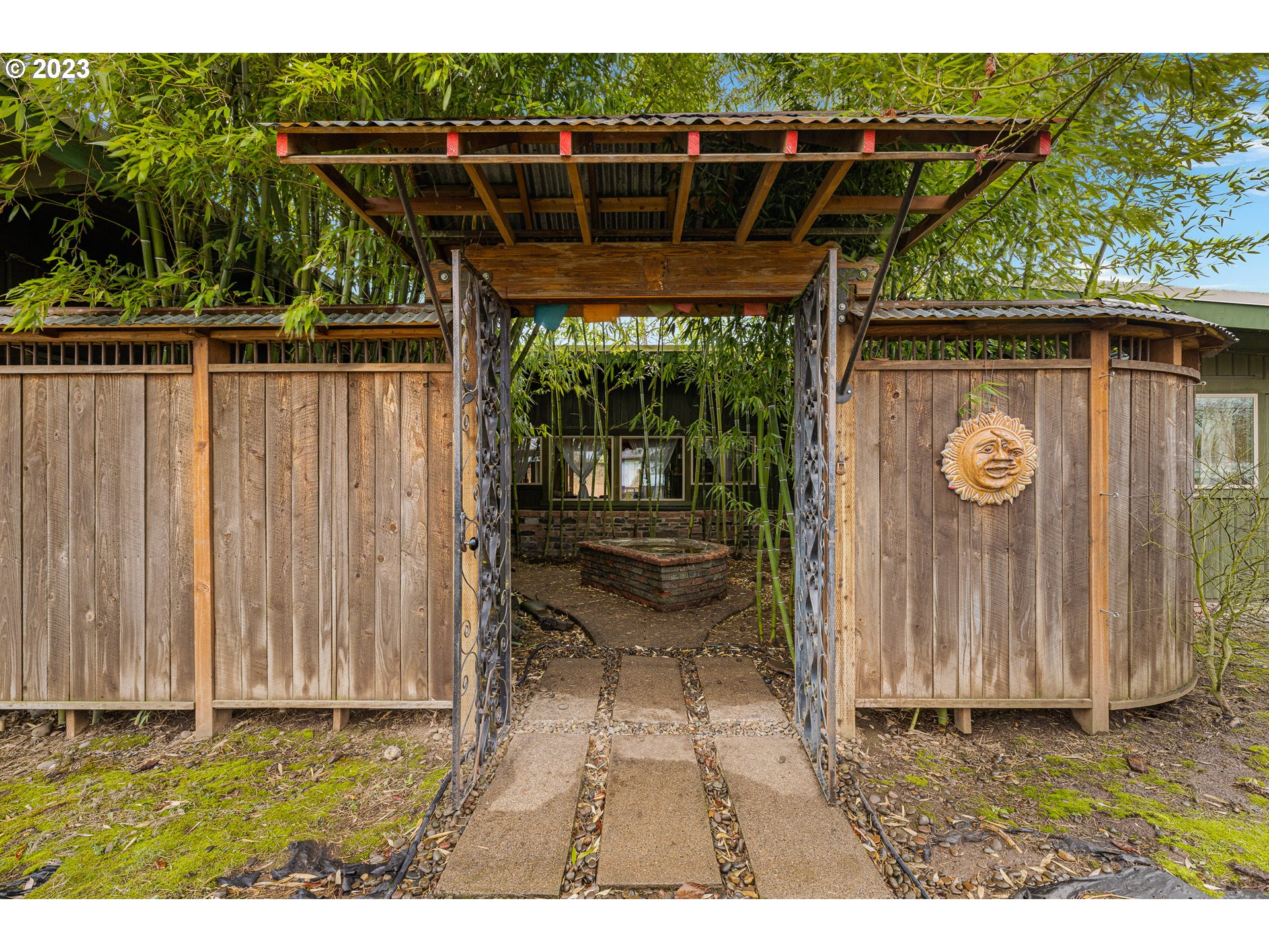 2635 Nova Street Springfield, OR 97477 - Photo 2 of 31 a view of small wooden fence