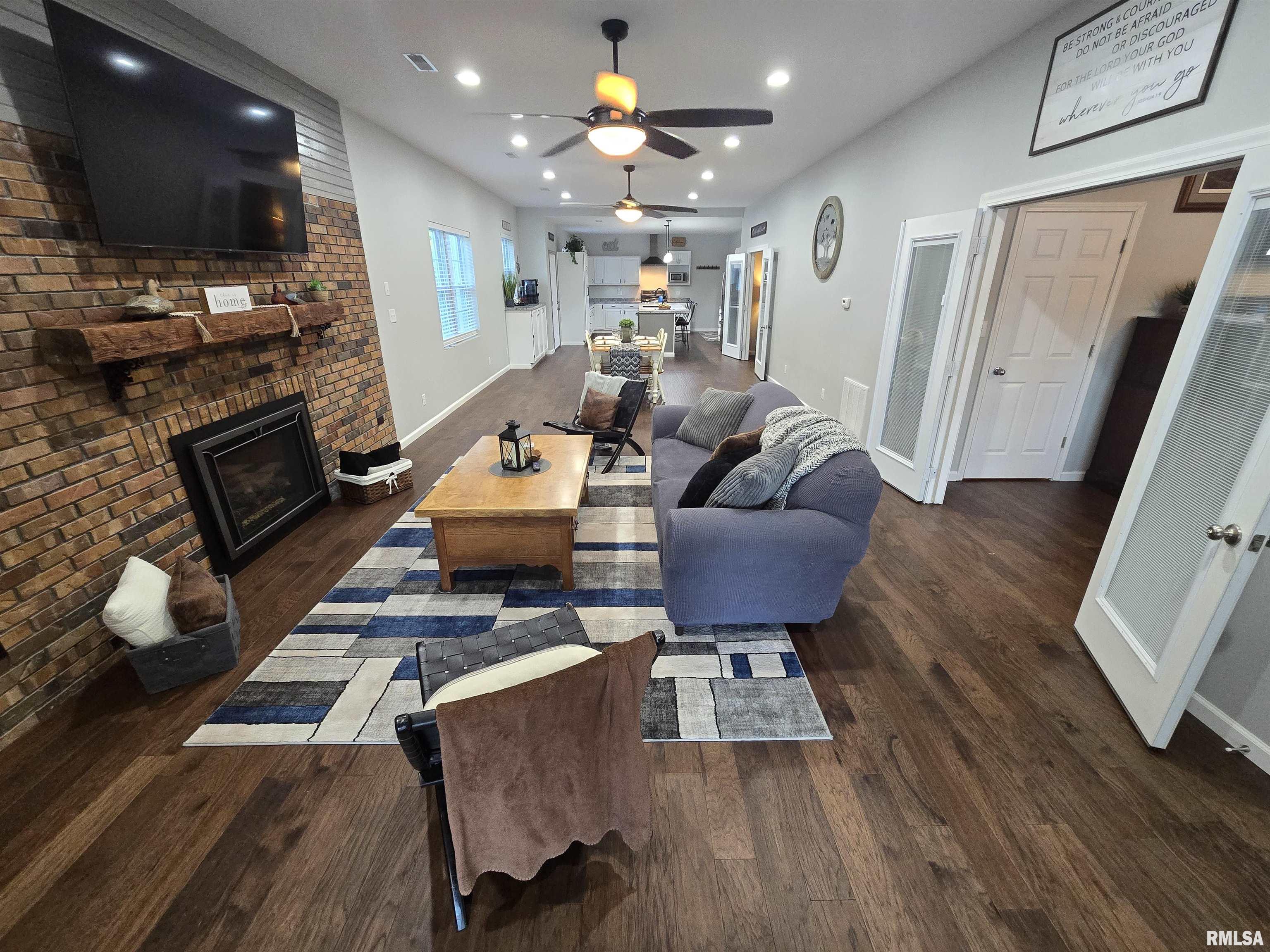 1640 Club House Road Centralia, IL 62801 - Photo 9 of 92 Gallery Image 9