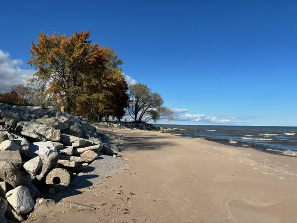 $1,299,000 | 7907 Irish Road, Two Creeks, WI 54241