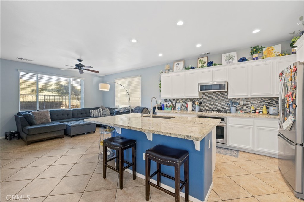 29013 Mirada Circulo Valencia, CA 91354 - Photo 11 of 53 kitchen 1