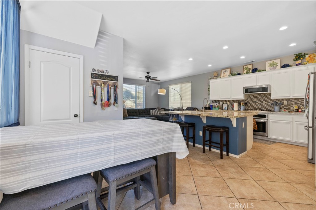 29013 Mirada Circulo Valencia, CA 91354 - Photo 18 of 53 kitchen 7