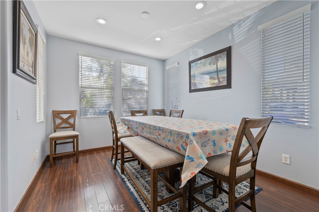 29013 Mirada Circulo Valencia, CA 91354 - Photo 23 of 53 dinning room 1