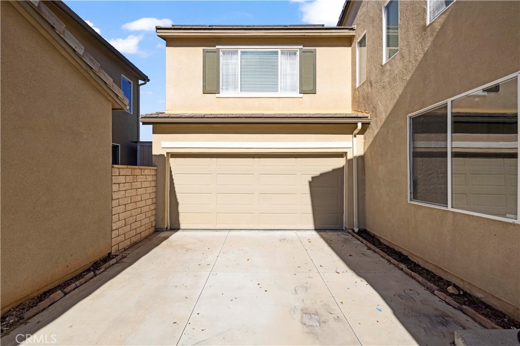 29013 Mirada Circulo Valencia, CA 91354 - Photo 4 of 53 driveway 2