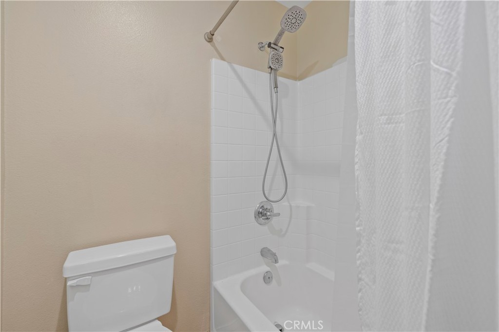 29013 Mirada Circulo Valencia, CA 91354 - Photo 41 of 53 hall bath 2