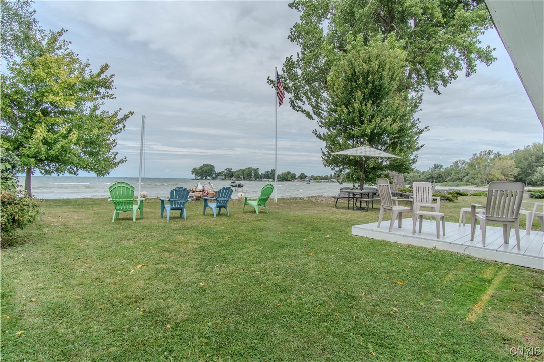 18121 Howes Shore Road Sackets Harbor, NY 13685 - Photo 23 of 40