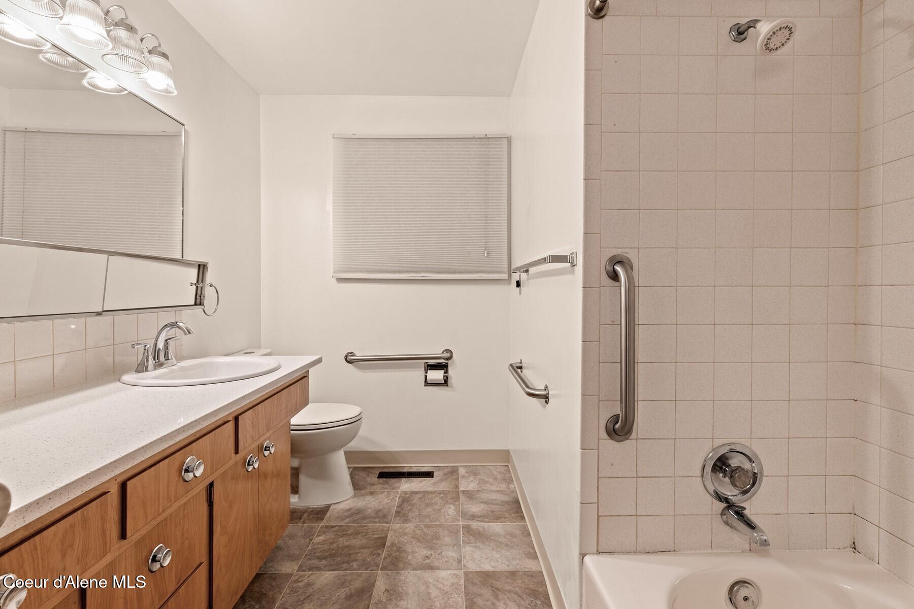 5904 North Addison Street Spokane, WA 99208 - Photo 12 of 21 Unit 1