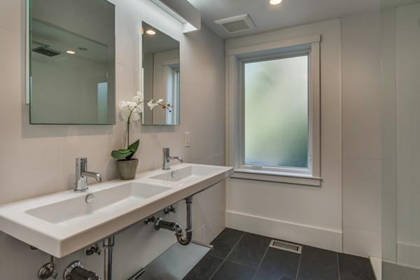 27 Maple Street Lexington, MA 02420 - Photo 14 of 24 Gallery Image 14