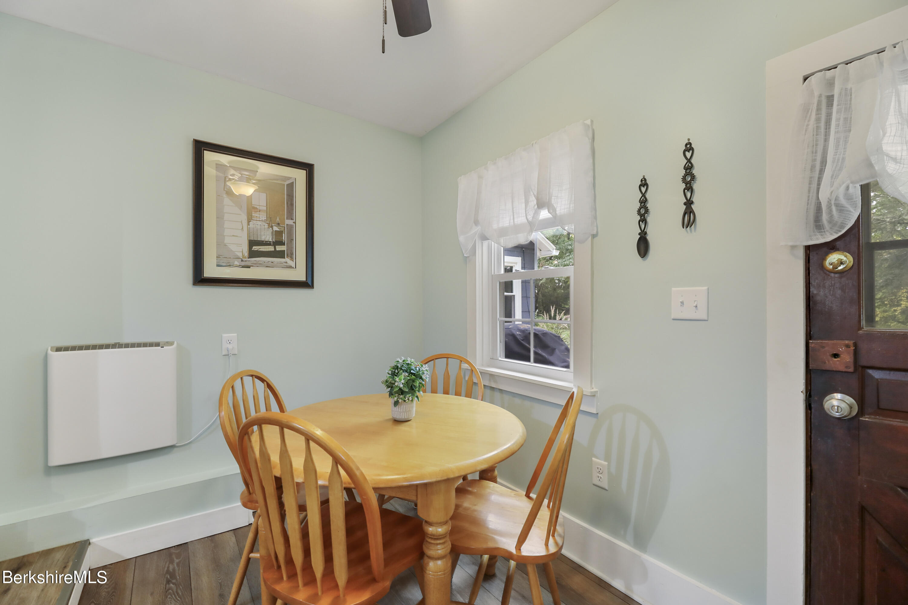 272 Clayton Road Sheffield, MA 01222 - Photo 19 of 42 Dining Area