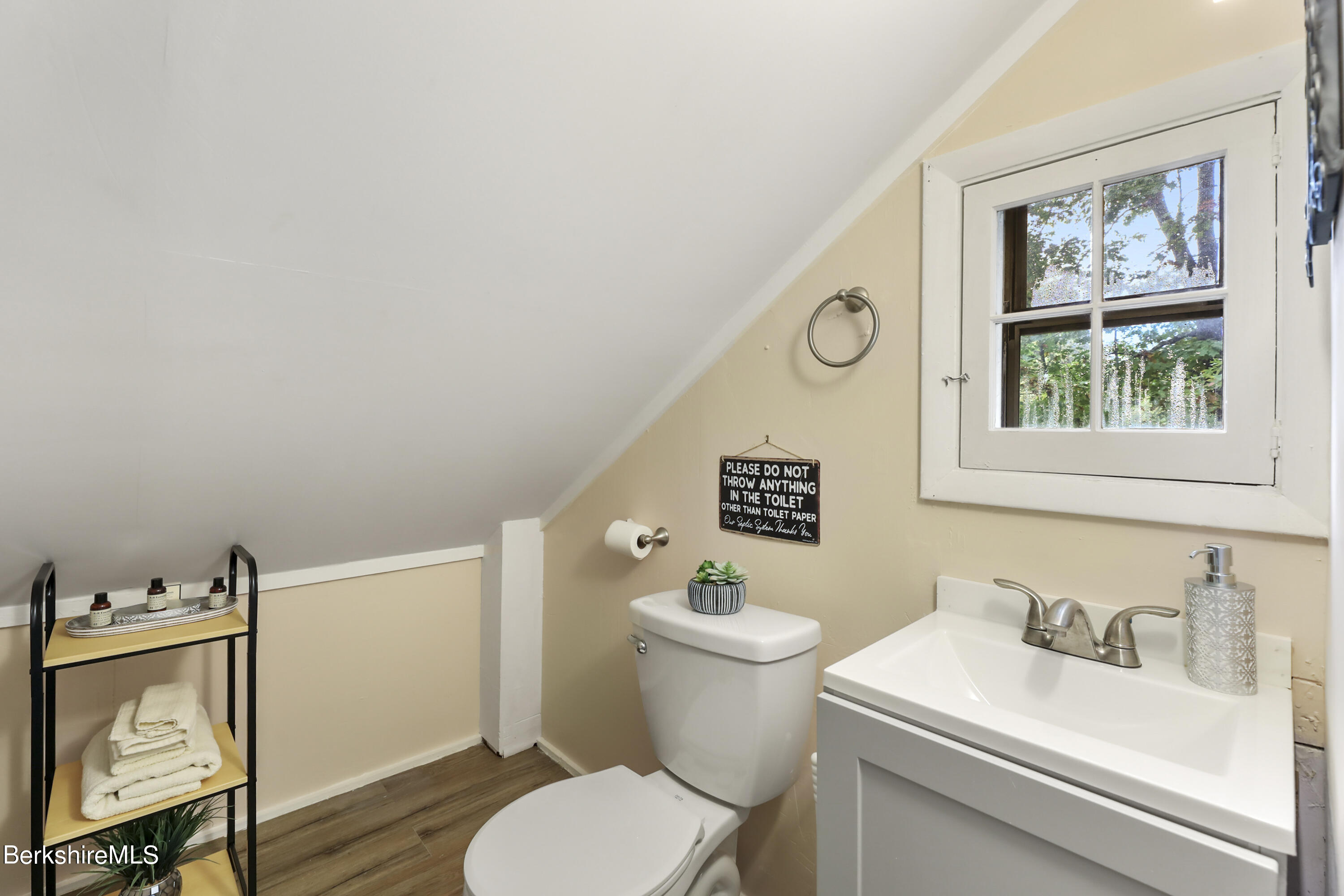 272 Clayton Road Sheffield, MA 01222 - Photo 40 of 42 Second Floor Bathroom Two