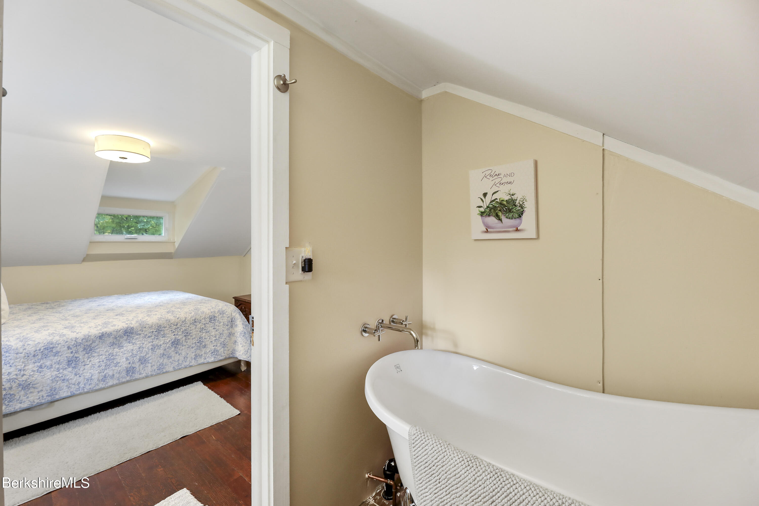 272 Clayton Road Sheffield, MA 01222 - Photo 41 of 42 Second Floor Bathroom Two