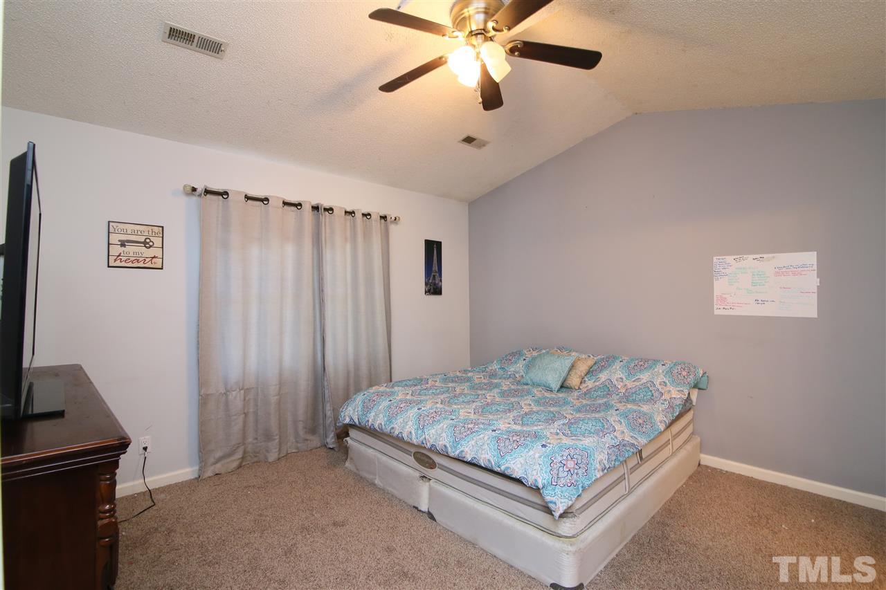 609 Thistlegate Trail Raleigh, NC 27610 - Photo 15 of 25 Gallery Image 15