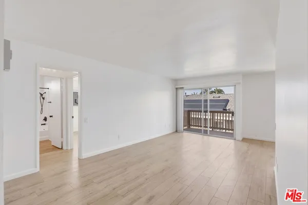 $2,500 | 2020 Graham Avenue, Unit 304, Redondo Beach, CA 90278