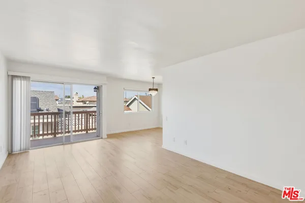 $2,500 | 2020 Graham Avenue, Unit 304, Redondo Beach, CA 90278