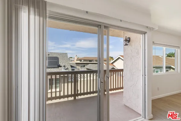 $2,500 | 2020 Graham Avenue, Unit 304, Redondo Beach, CA 90278