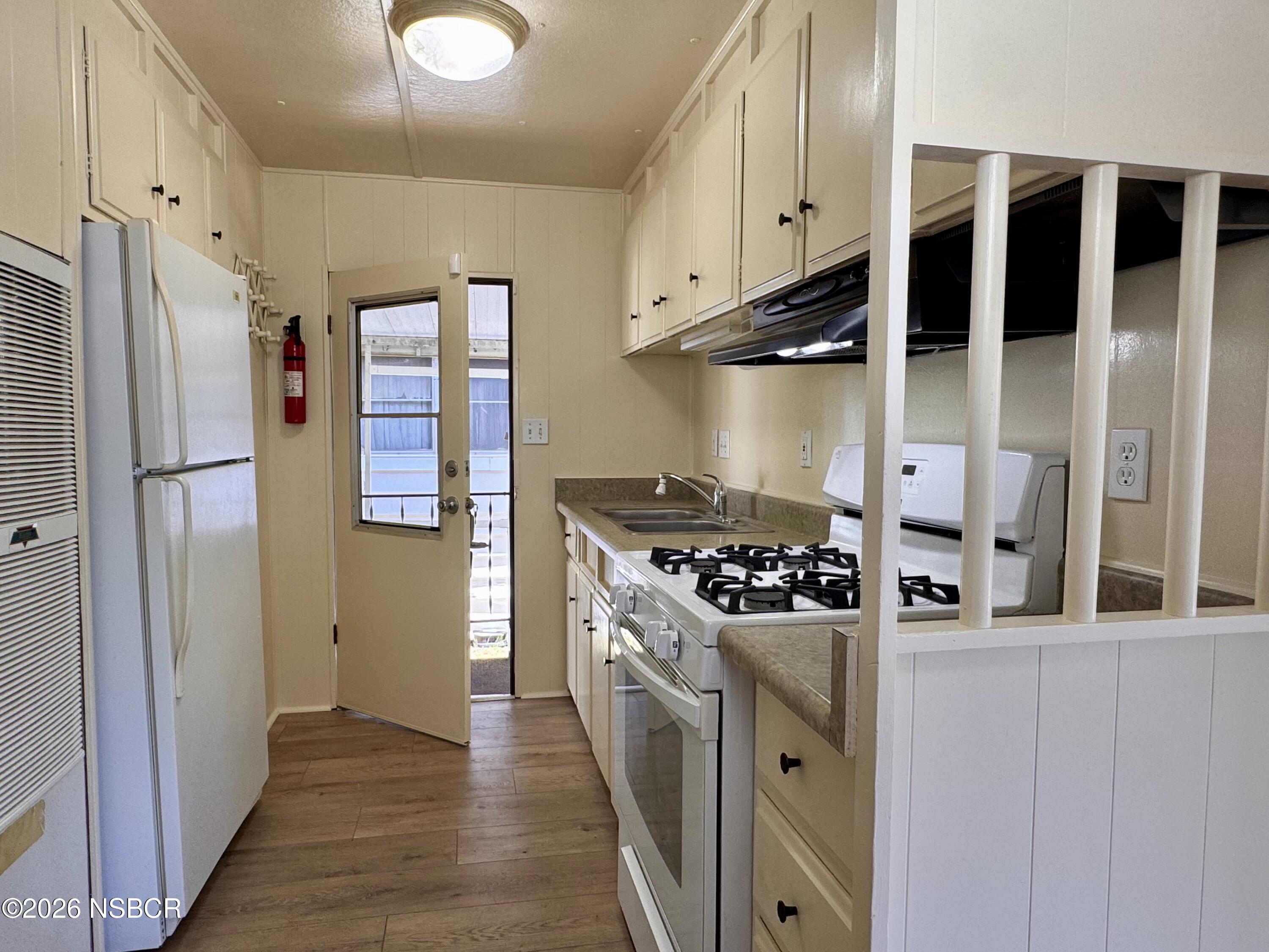 3210 Santa Maria Way, Unit 2 Santa Maria, CA 93455 - Photo 3 of 20 IMG_6468