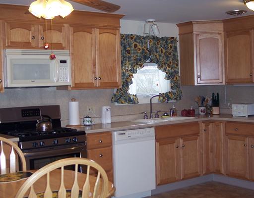 160 West Shore Road Warwick, RI 02889 - Photo 5 of 16 Kitchen.