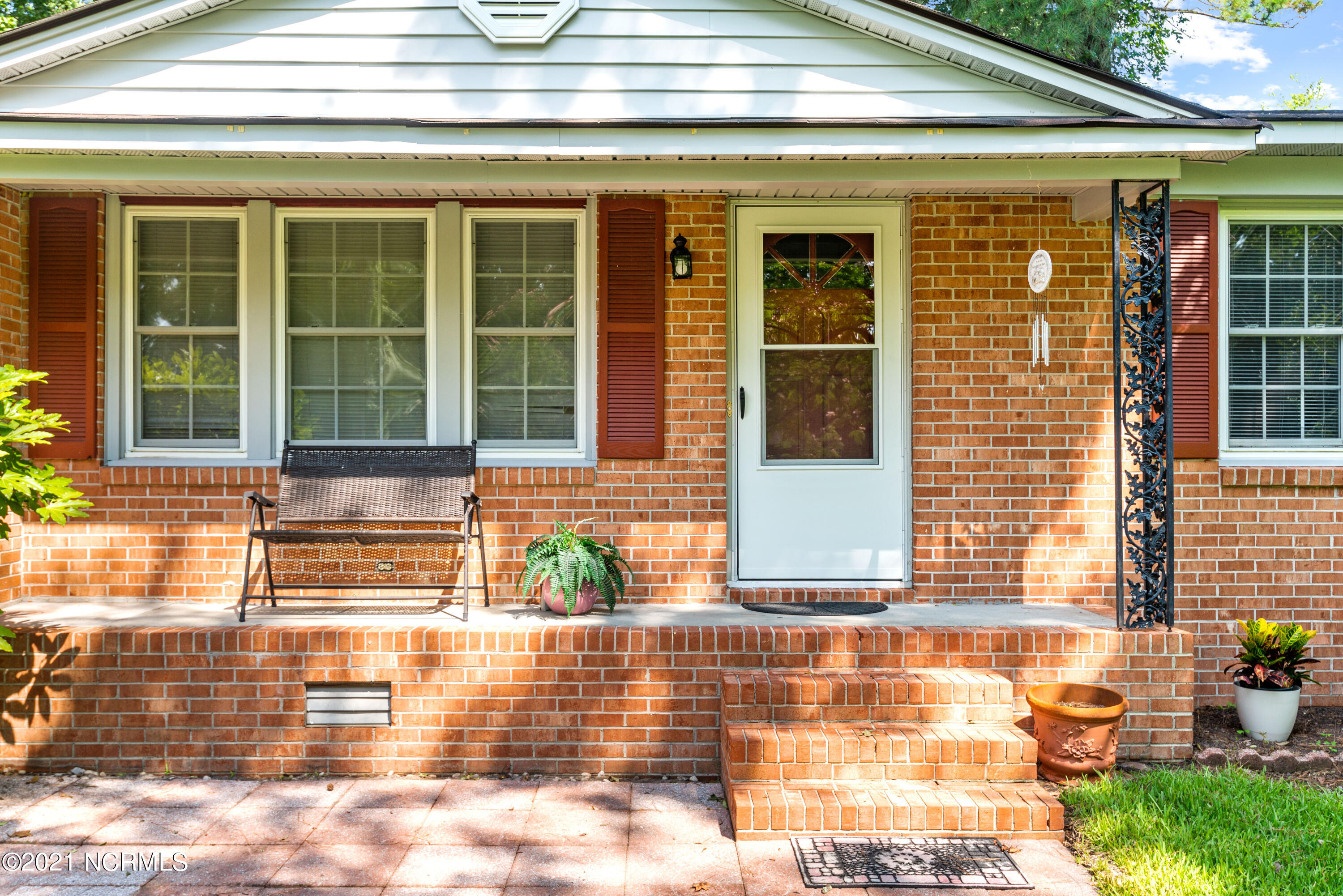 430 Swiss Road New Bern, NC 28560 - Photo 6 of 41 430 Swiss Road-6