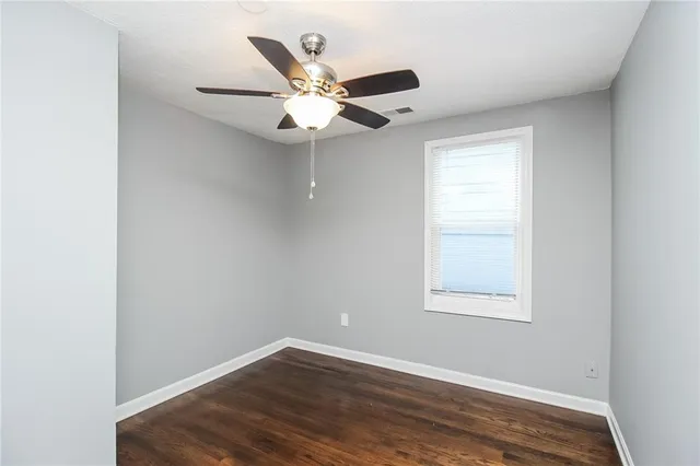 $1,465 | 8925 Main Street, Kansas City, MO 64114