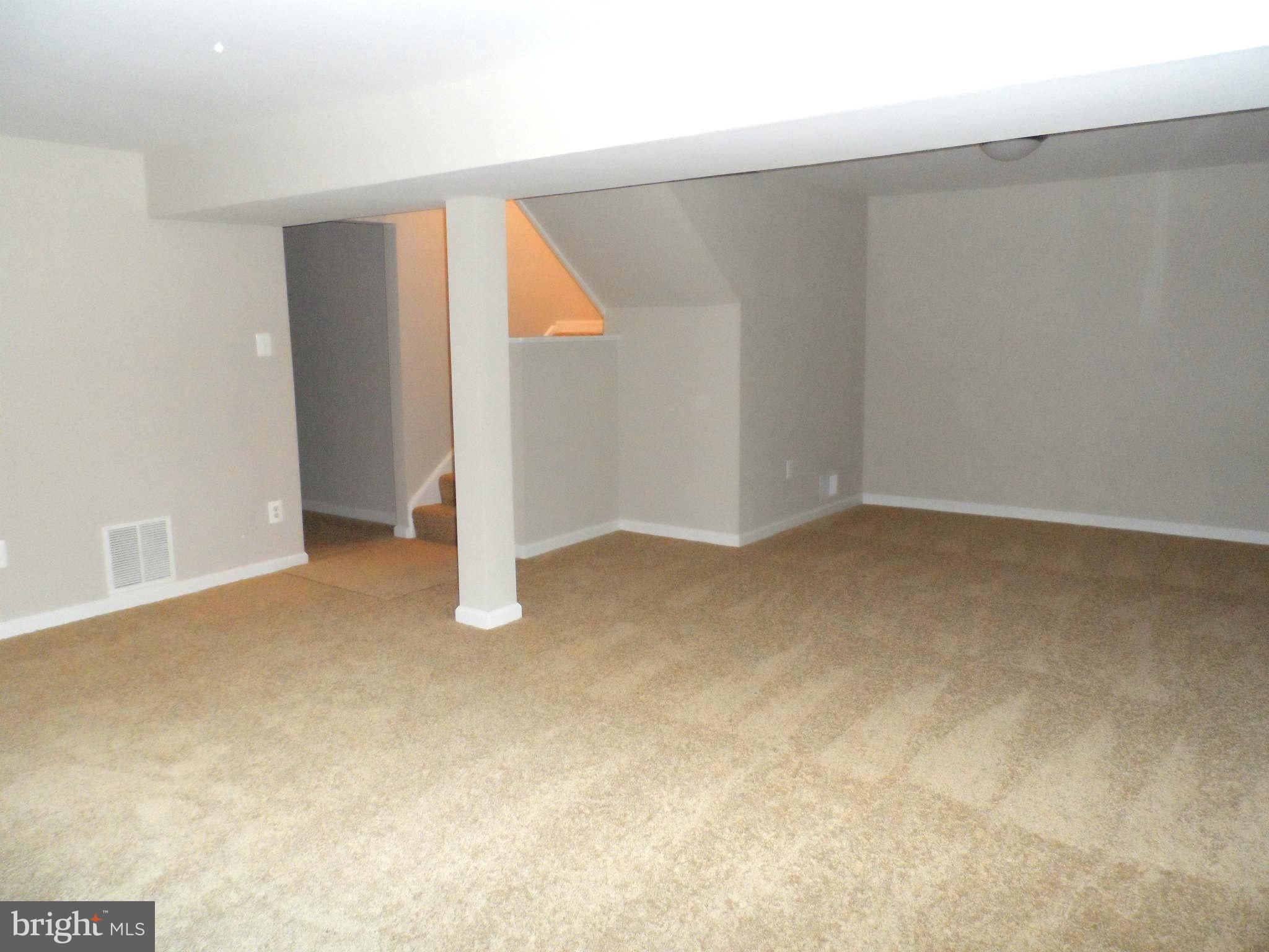 5704 Westgate Road Lanham, MD 20706 - Photo 19 of 25 a view of an empty room