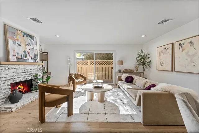 $4,200 | 4365 McLaughlin Avenue, Unit 25, Los Angeles, CA 90066