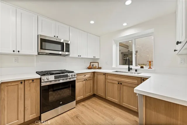 $4,200 | 4365 McLaughlin Avenue, Unit 25, Los Angeles, CA 90066