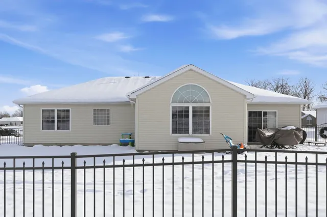 $284,500 | 237 Broadmore Circle, Angola, IN 46703