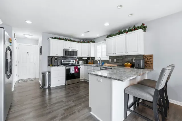 $284,500 | 237 Broadmore Circle, Angola, IN 46703