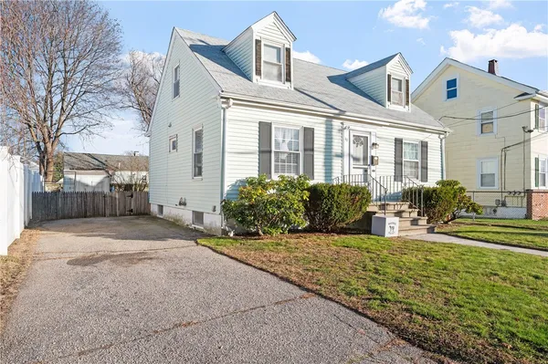 $385,000 | 40 Rosemere Road, Pawtucket, RI 02861