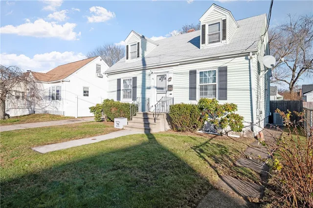 $399,900 | 40 Rosemere Road, Pawtucket, RI 02861