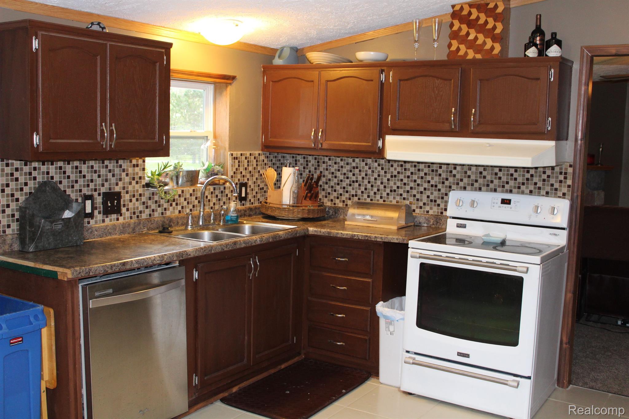 6346 West Mount Morris Road Mount Morris, MI 48458 - Photo 4 of 16 Gallery Image 4