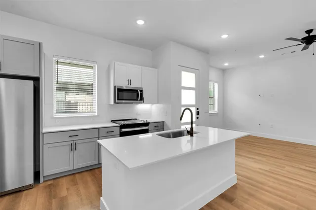 $2,425 | 1896-526 Bernard Street, Garland, TX 75040