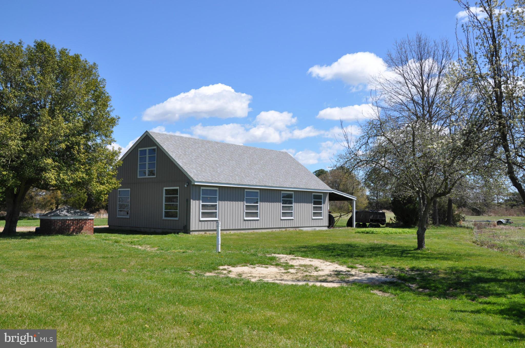 1810 Brannock Neck Road Cambridge, MD 21613 - Photo 11 of 27 Garage