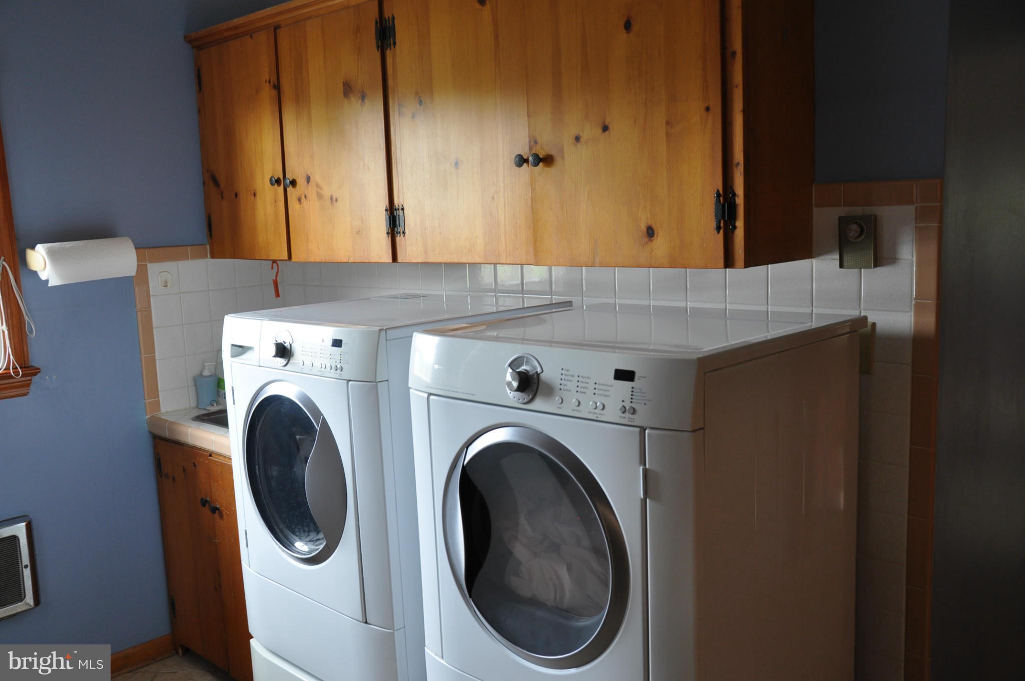 1810 Brannock Neck Road Cambridge, MD 21613 - Photo 27 of 27 laundry room