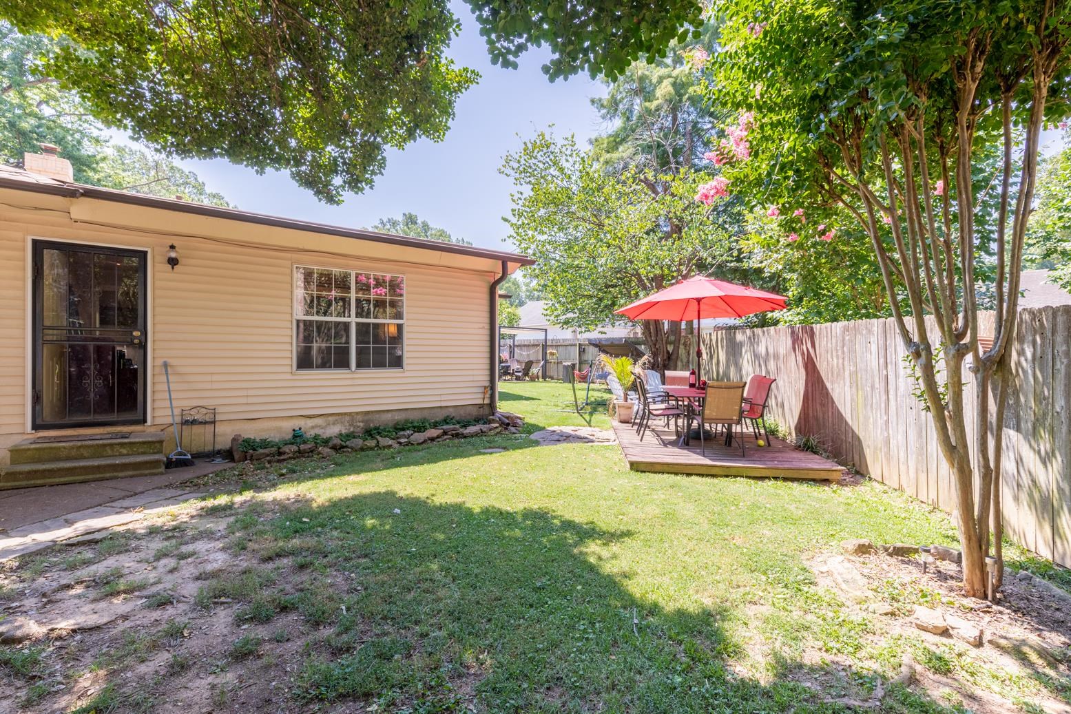 5098 Mason Road Memphis, TN 38117 - Photo 20 of 25 a view of a house with backyard and sitting area