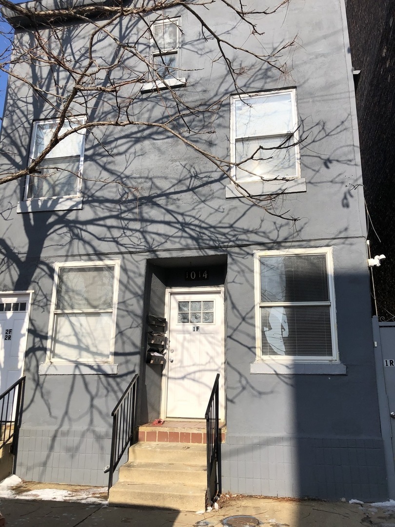 1014 West 19th Street, Unit 1F Chicago, IL 60608 - Photo 1 of 15 a view of outdoor space